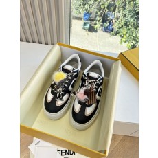 Fendi 펜디 로고 패치 스니커즈 신발