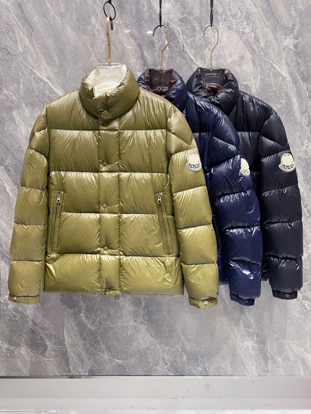 Moncler 몽클레어 몽클레르 고급 다운 패딩 점퍼 의류