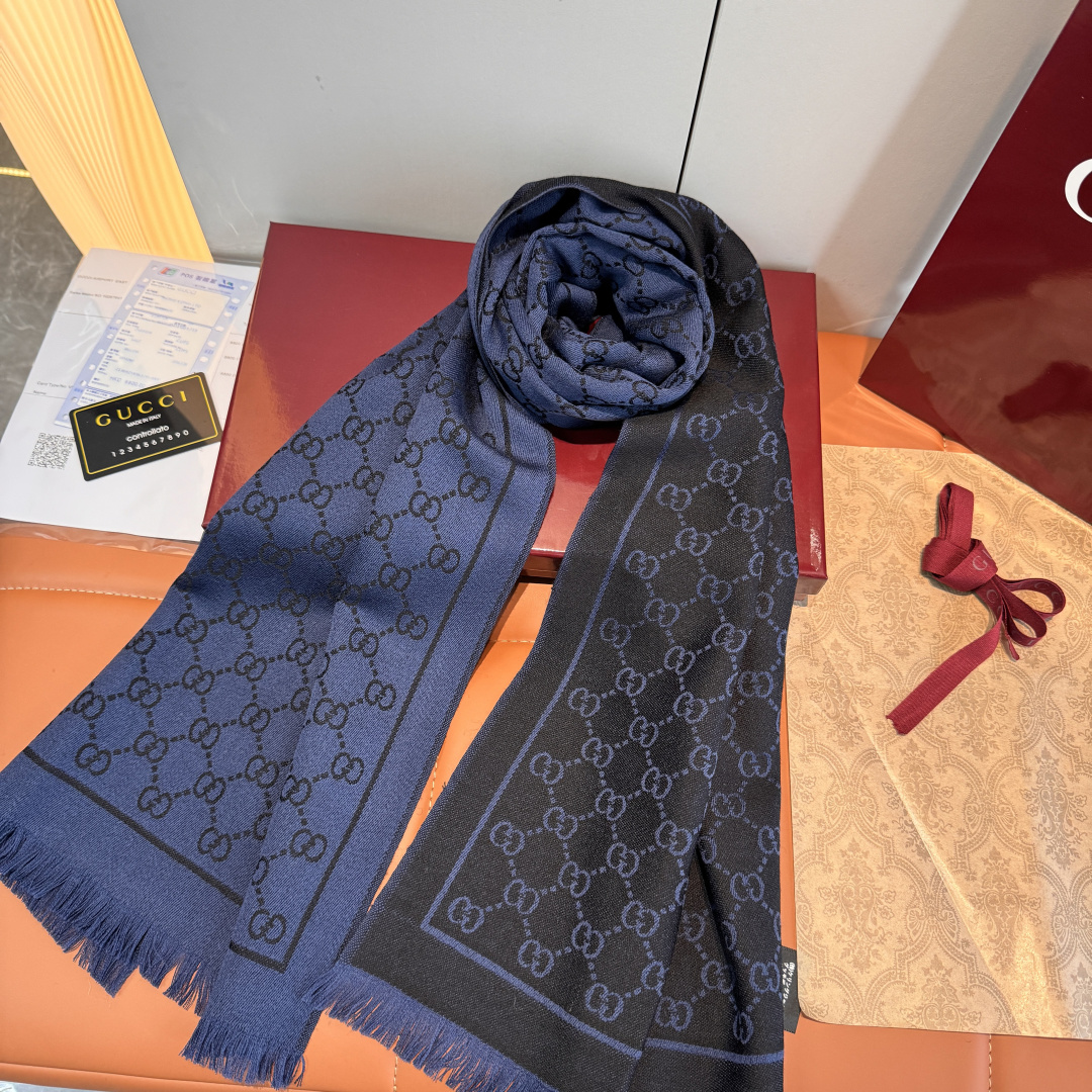 GUCCI 구찌 양모 머플러 목도리