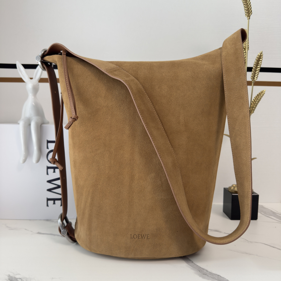 LOEWE 로에베 루프 버킷 핸드백 미디엄 (스웨이드) 버킷백 숄더백 가방