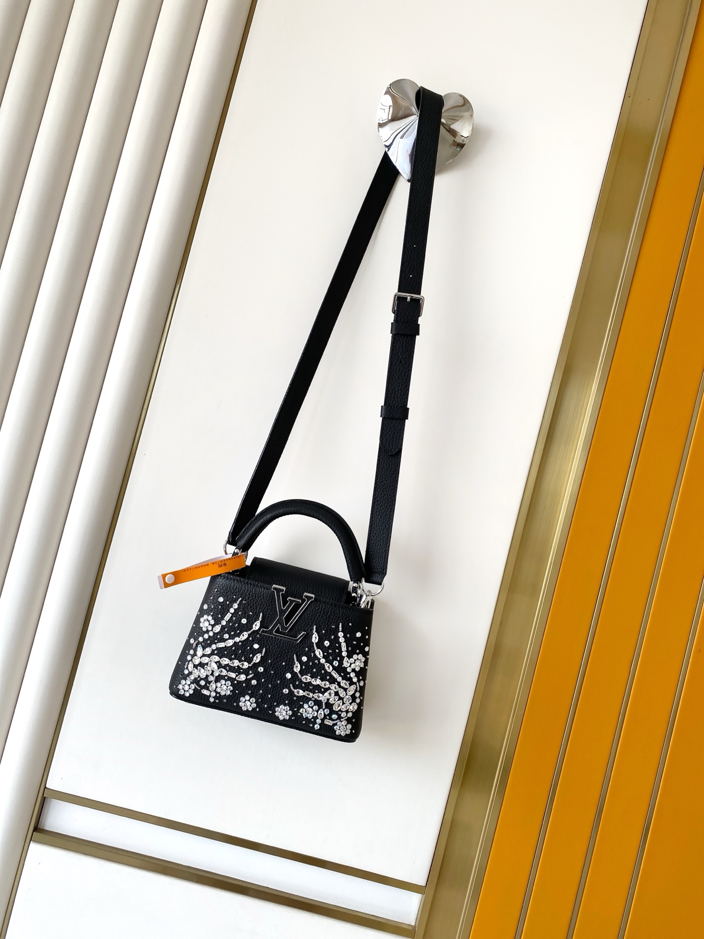 LV Capucines Mini - Handbags 루이비통  카퓌신 미니 핸드백 숄더백 토트백 가방