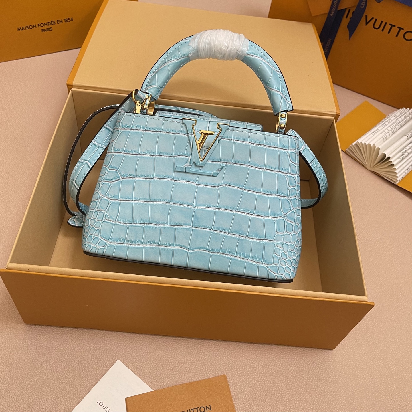 LV 루이비통 Capucines MINI Tote Bag 카퓌신 미니 핸드백 토트백 가방