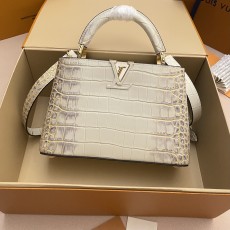 LV 루이비통 Capucines BB Tote Bag 카퓌신 핸드백 토트백 가방