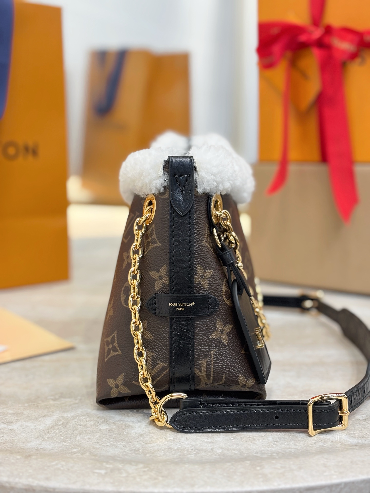 LV CARRYALL BB 루이비통 핸드백 숄더백 가방