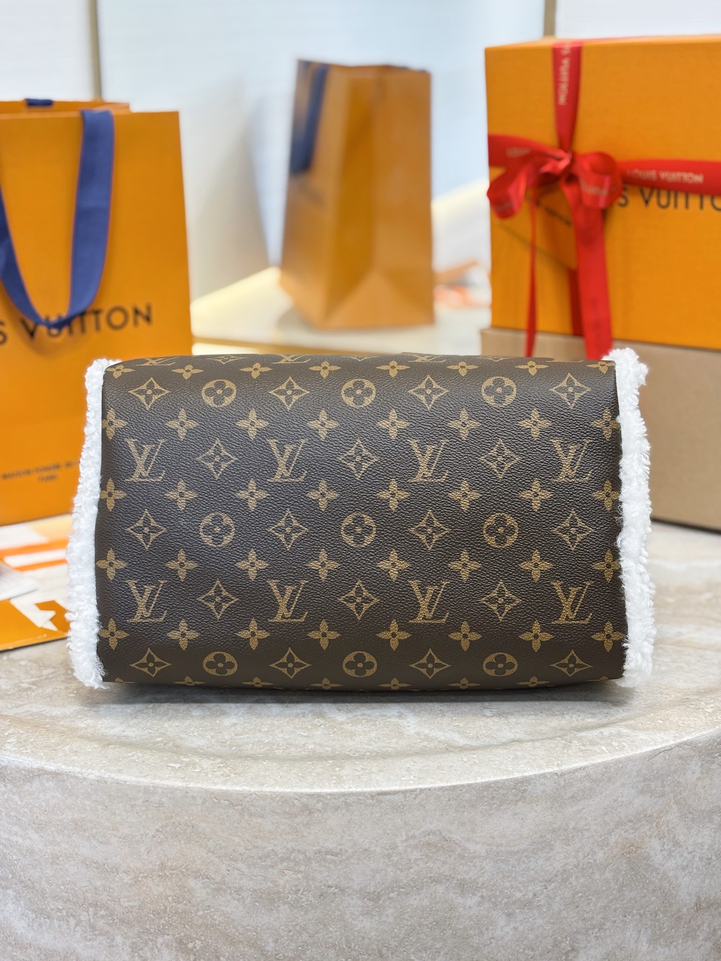 LV SPEEDY SOFT 30 TEDDY 루이비통 스피디 핸드백 가방