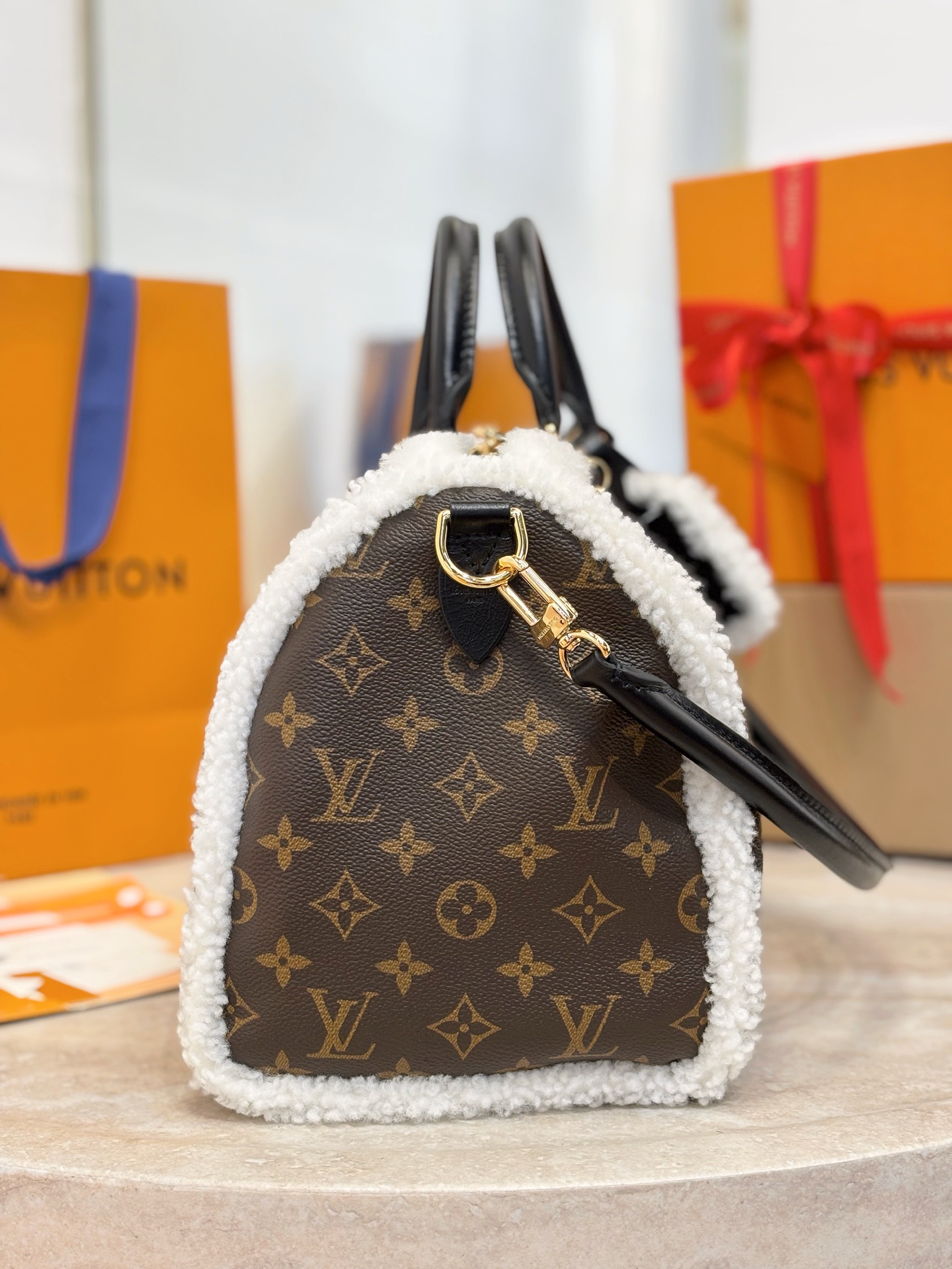 LV SPEEDY SOFT 30 TEDDY 루이비통 스피디 핸드백 가방
