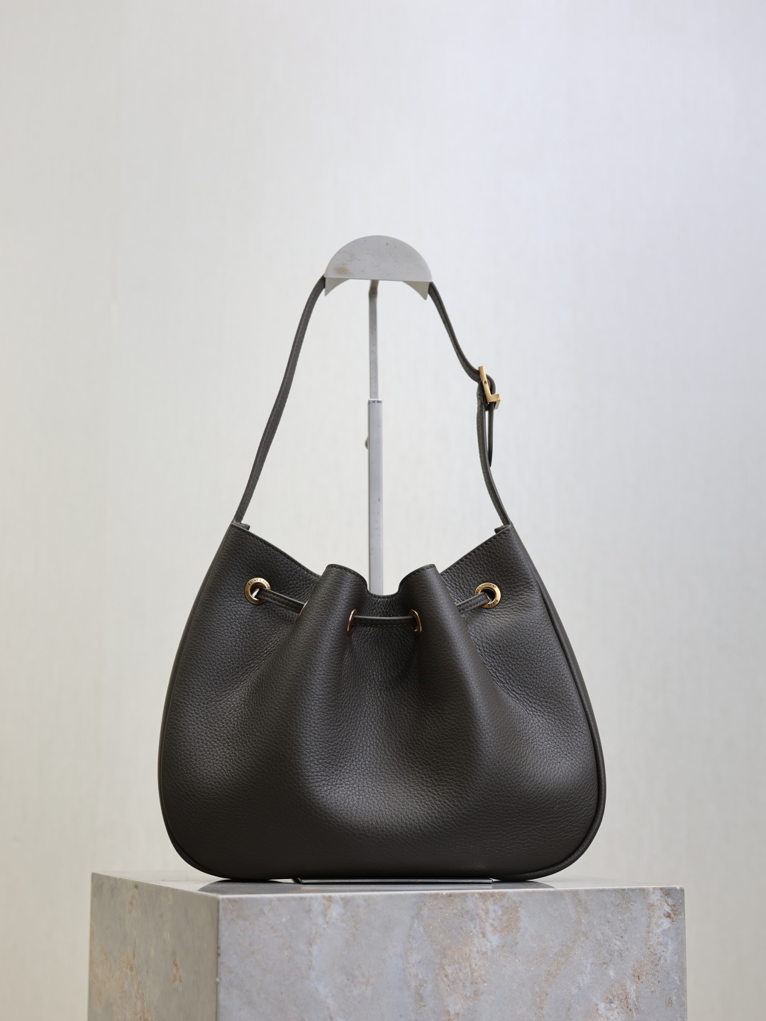 YSL PARIS VII 생로랑 그레인 가죽 스몰 HOBO 핸드백 가방