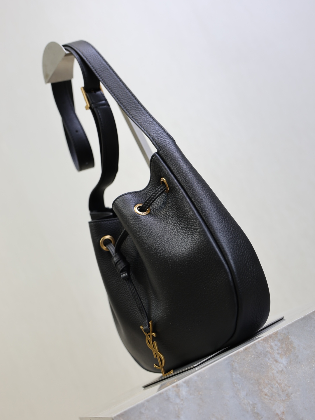 YSL PARIS VII 생로랑 그레인 가죽 미니 HOBO 핸드백 가방