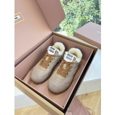 miumiu 미우미우 털 양모 스니커즈 신발