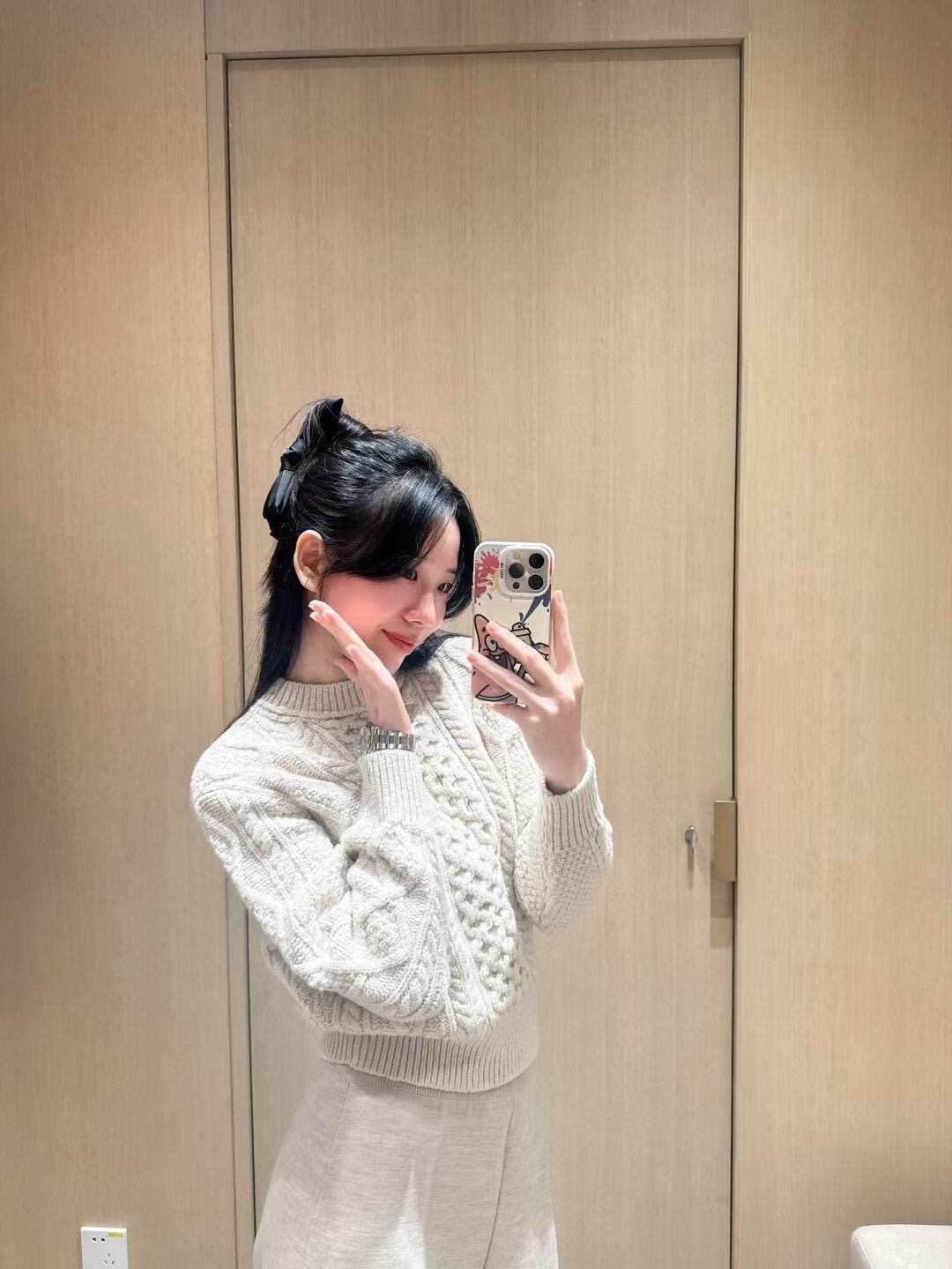 Loro Piana 로로 피아나 Valduggia 캐시미어 라운드넥 니트 의류