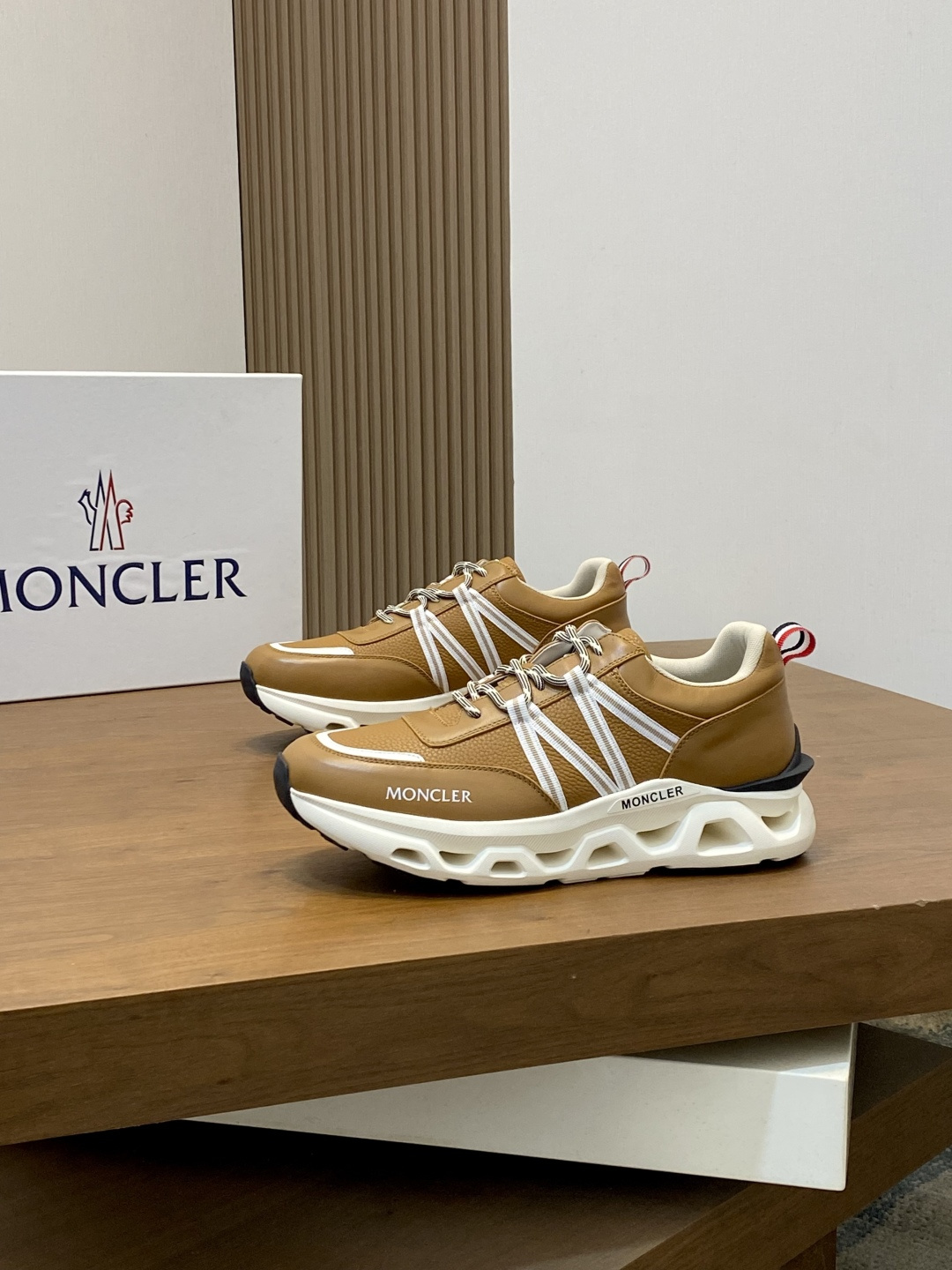 Moncler 몽클레어 몽클레르 남성 스니커즈 신발