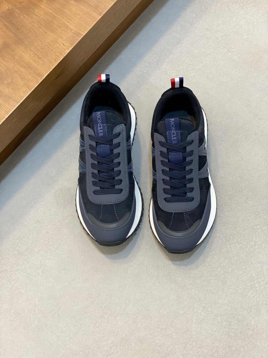 Moncler 몽클레어 몽클레르 남성 스니커즈 신발