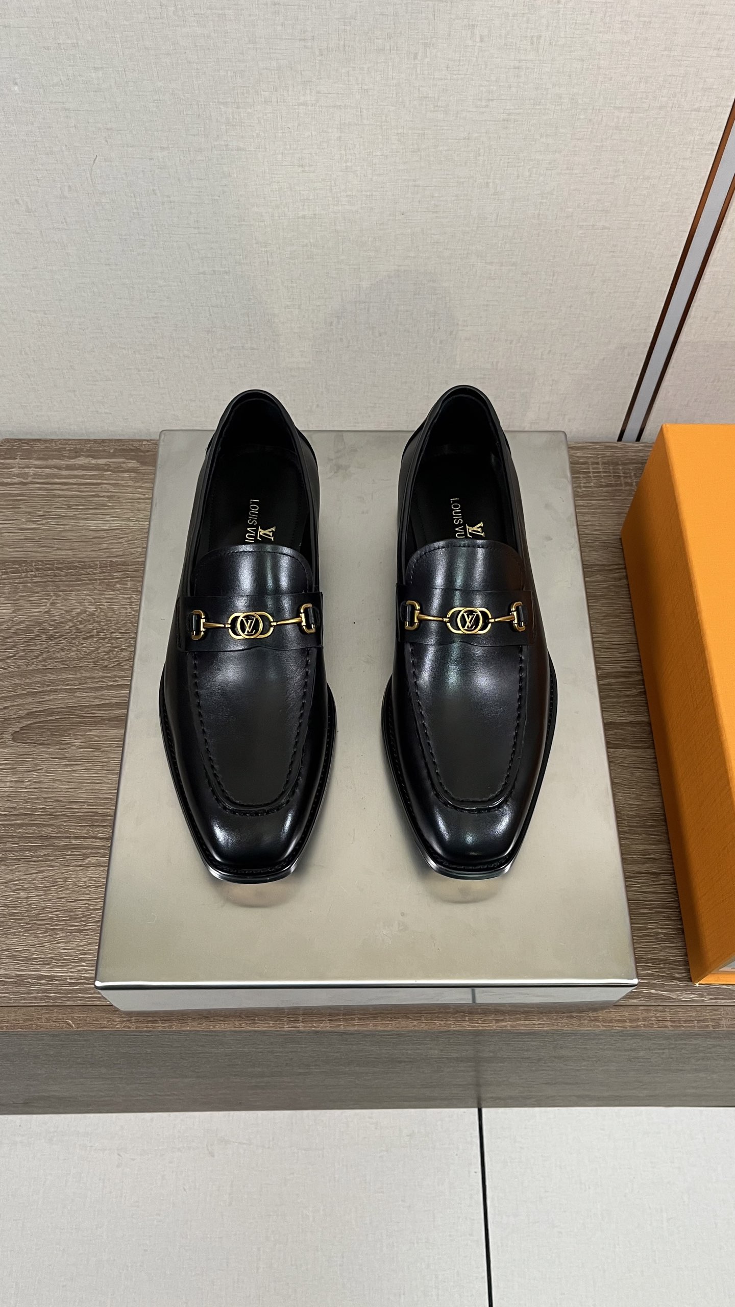 Louis Vuitton LV 루이비통 남성 비즈니스 캐주얼 가죽 구두 신발