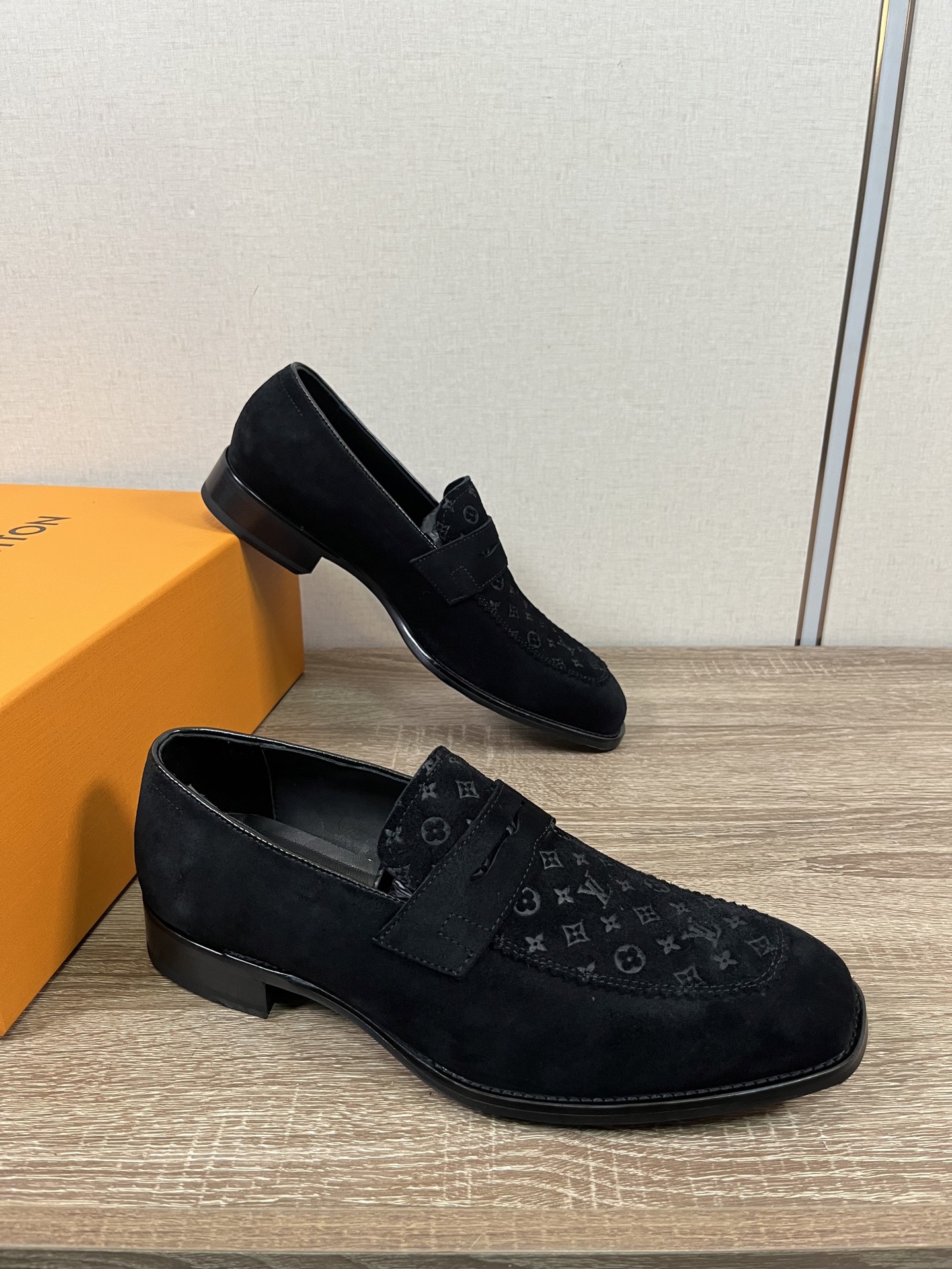 Louis Vuitton LV 루이비통 남성 비즈니스 캐주얼 가죽 구두 신발