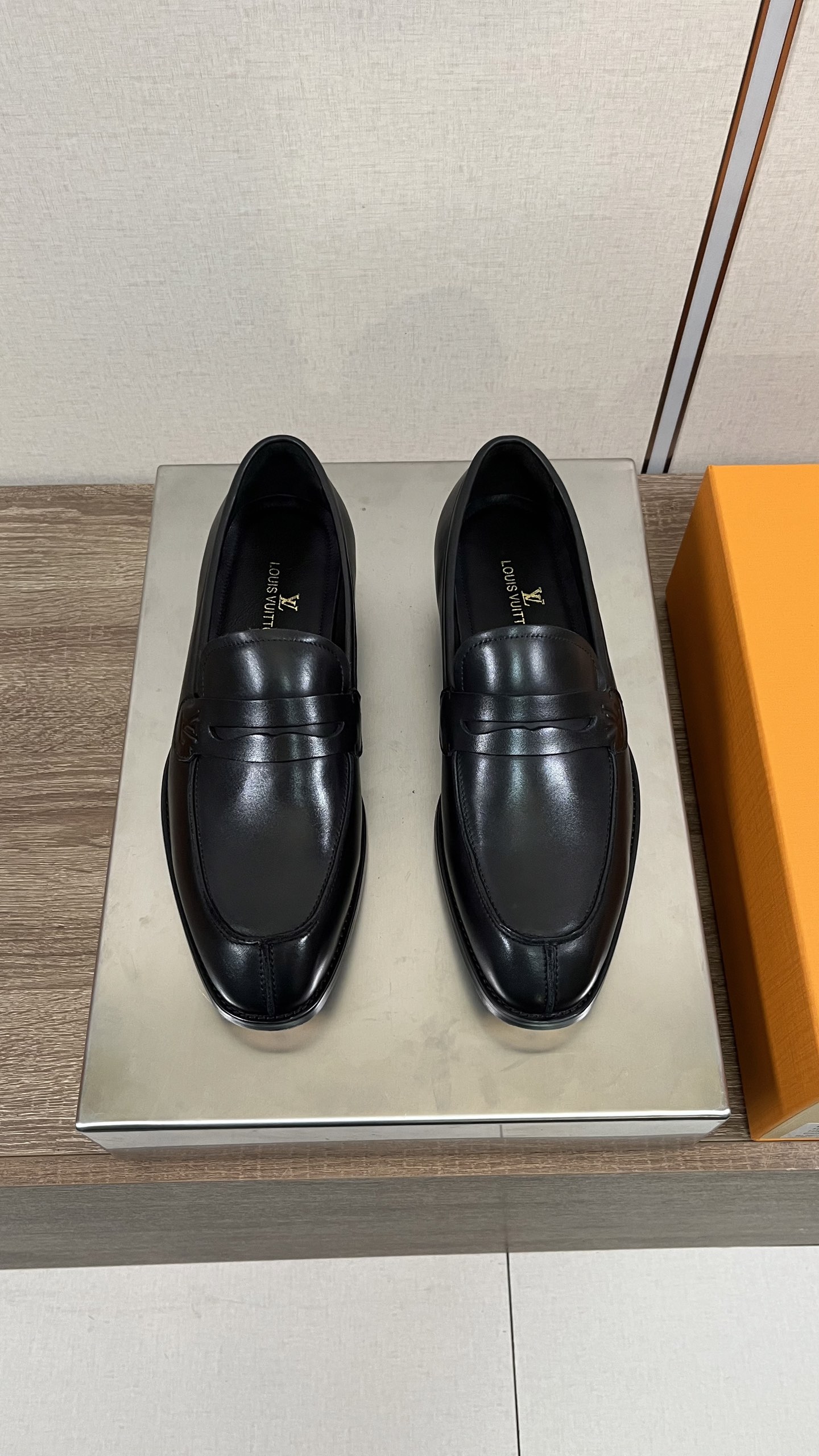 Louis Vuitton LV 루이비통 남성 비즈니스 캐주얼 가죽 구두 신발