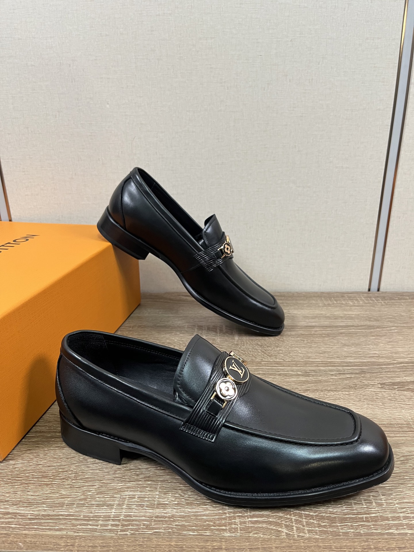 Louis Vuitton LV 루이비통 남성 비즈니스 캐주얼 가죽 구두 신발