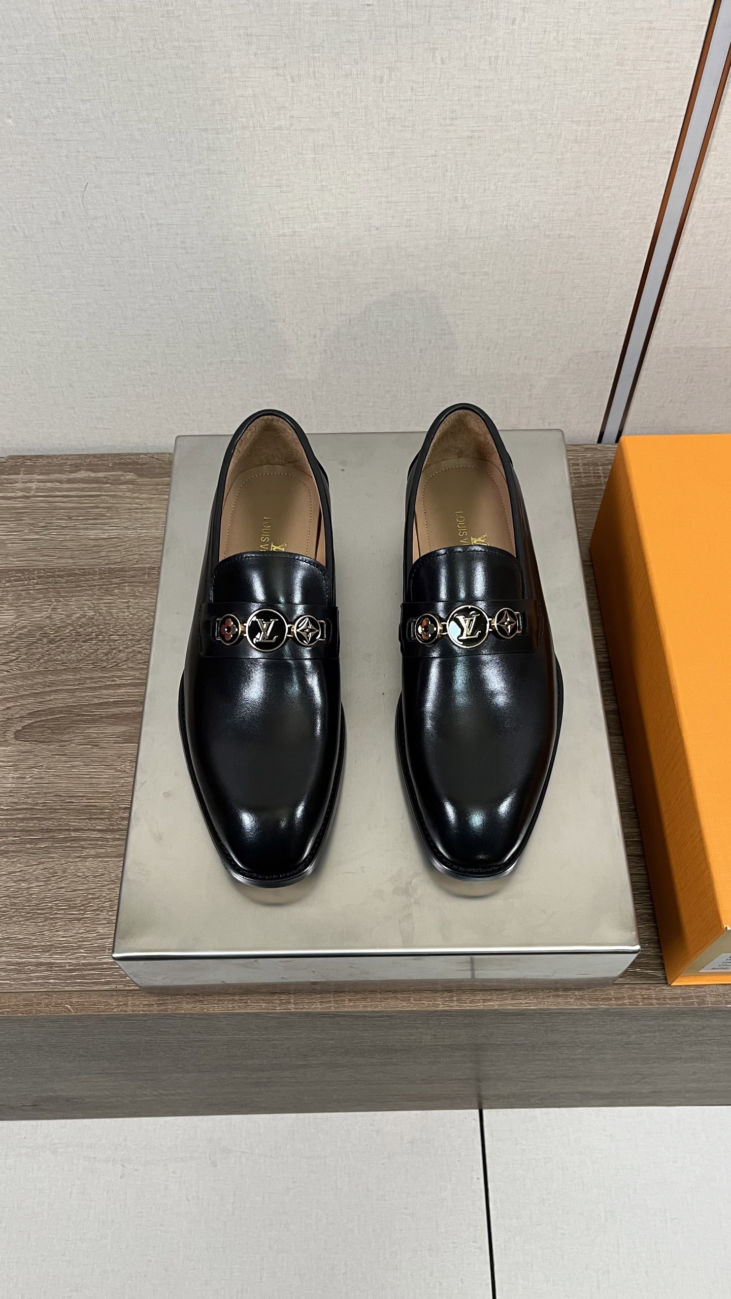 Louis Vuitton LV 루이비통 남성 비즈니스 캐주얼 가죽 구두 신발