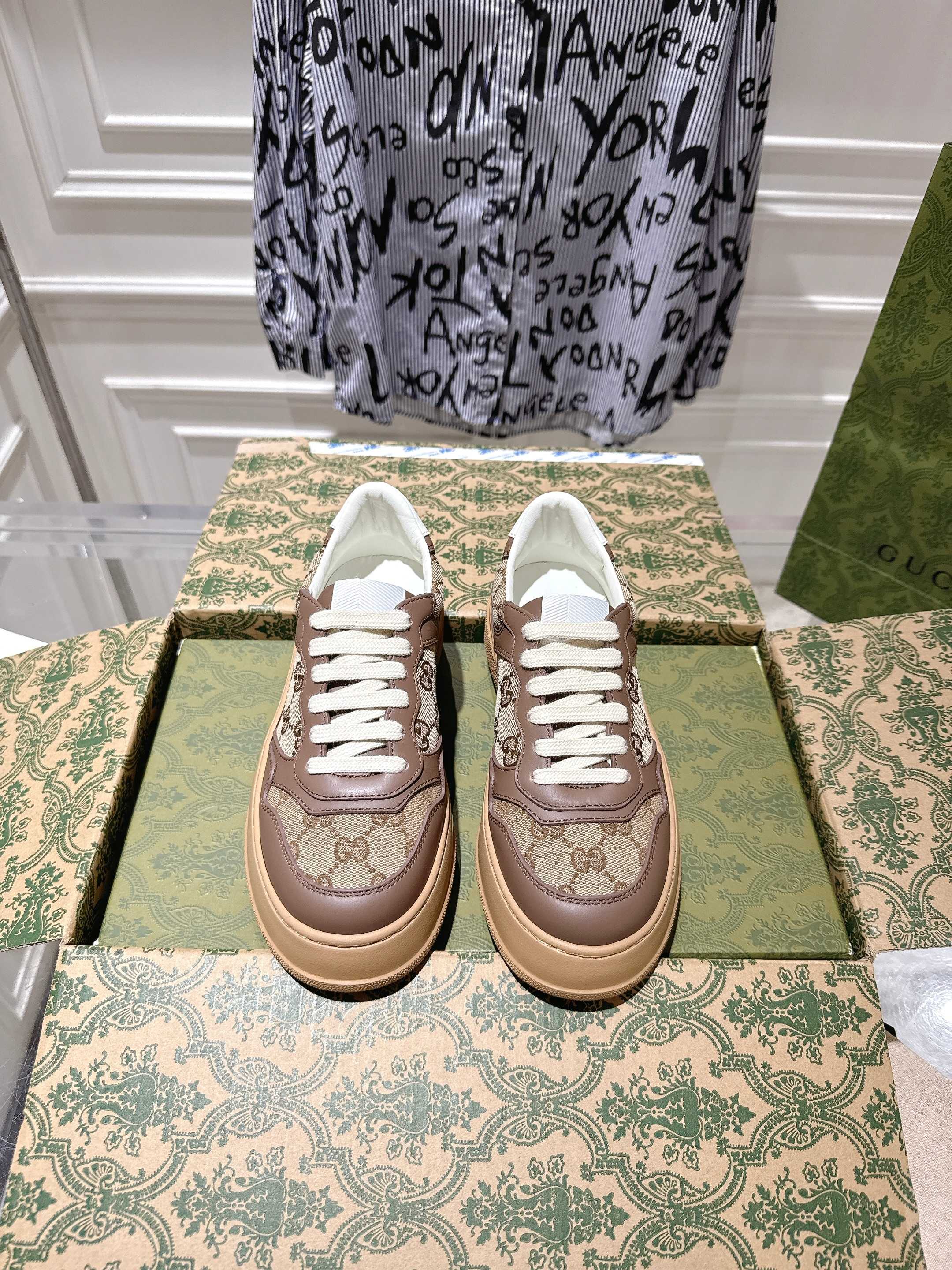 GUCCI 구찌 커플 스니커즈 신발