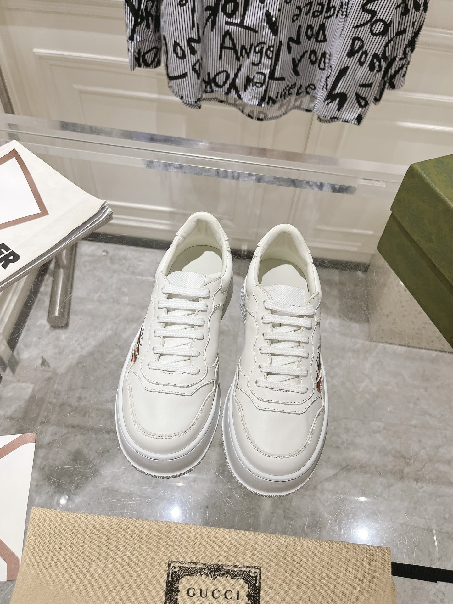 GUCCI 구찌 커플 스니커즈 신발