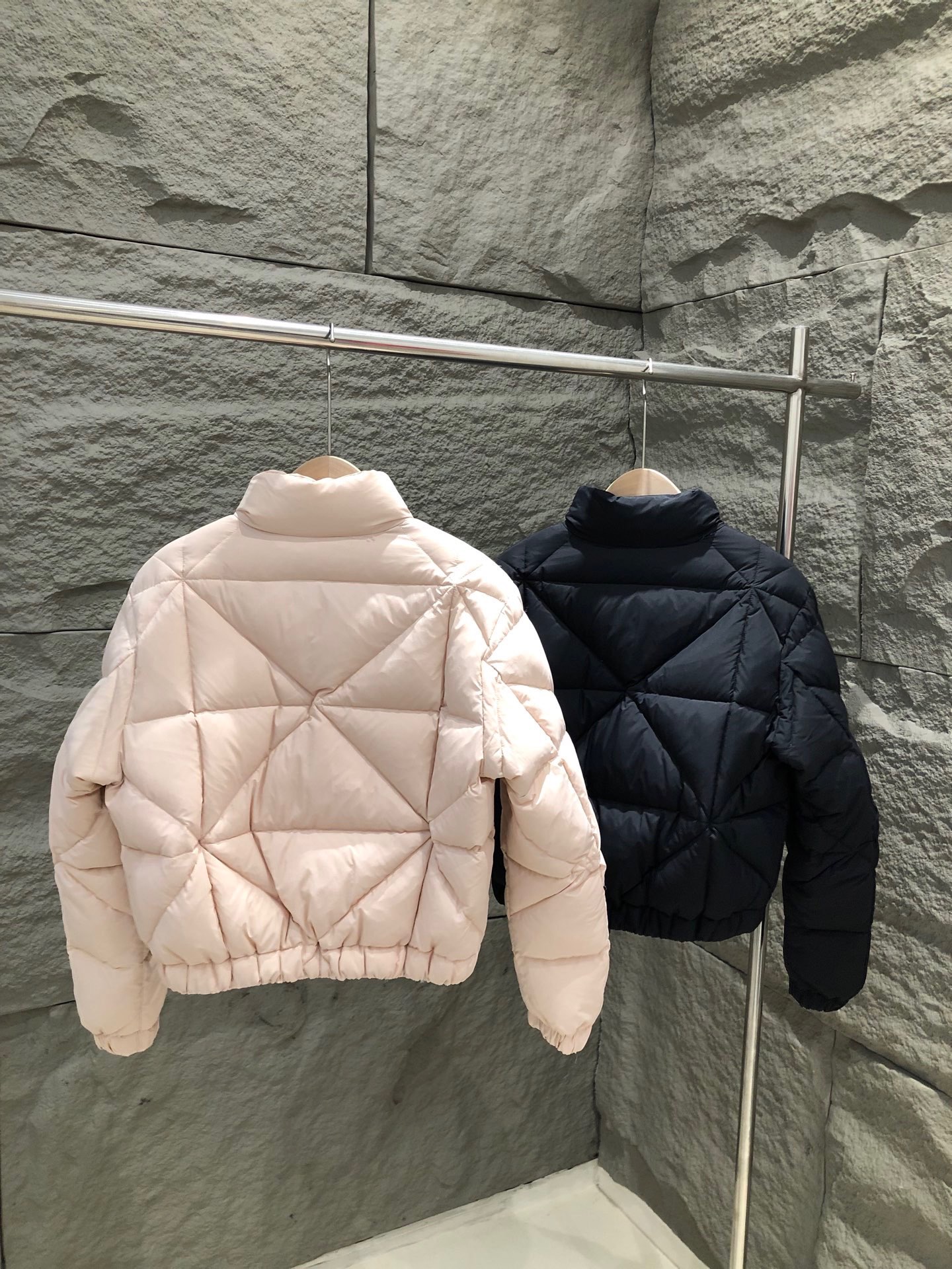 MONCLER Anafi 몽클레어 몽클레르 여성 숏 다운 자켓 패딩 점퍼 의류