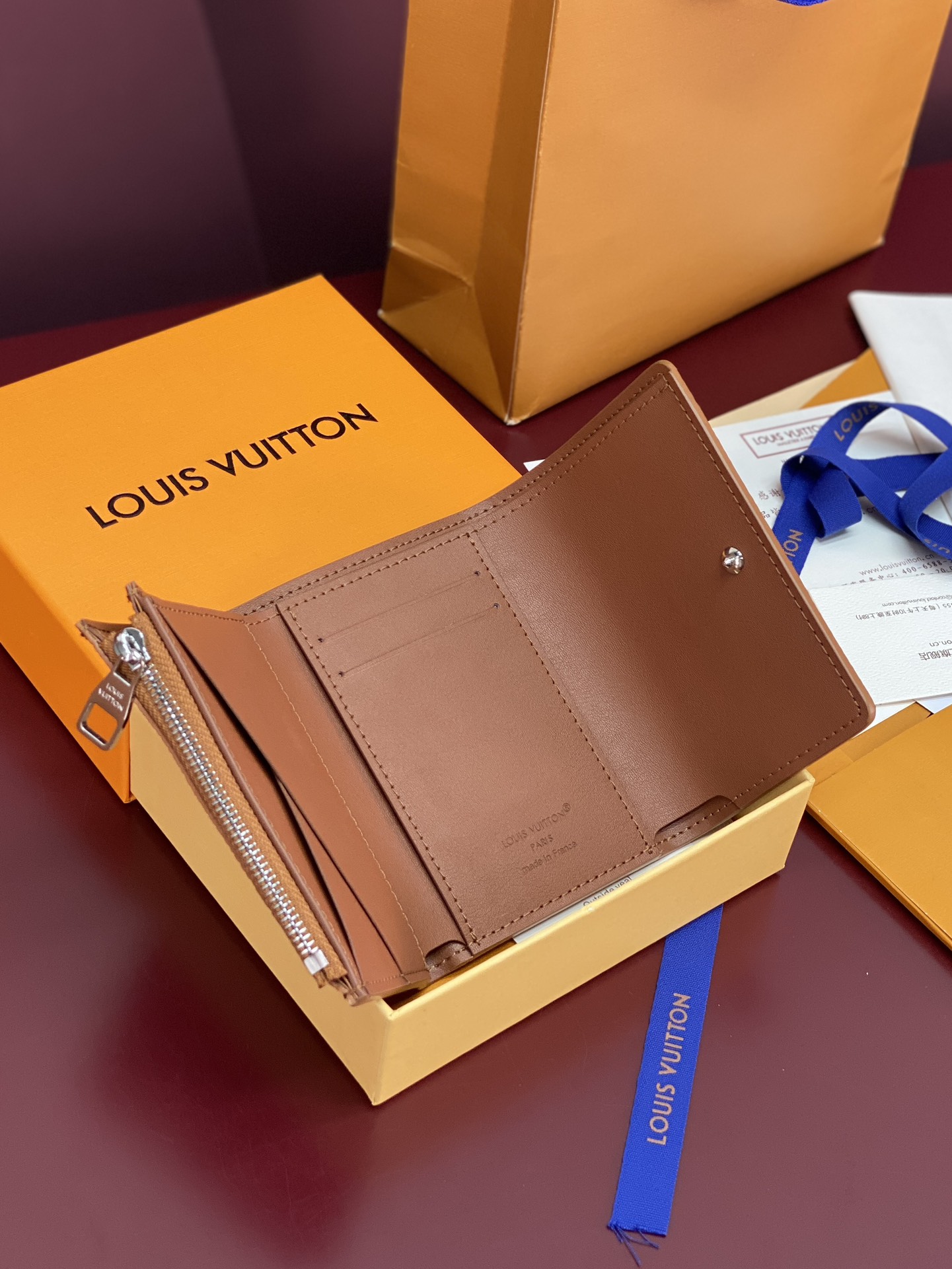 LV 루이비통 M26250 3단 지갑