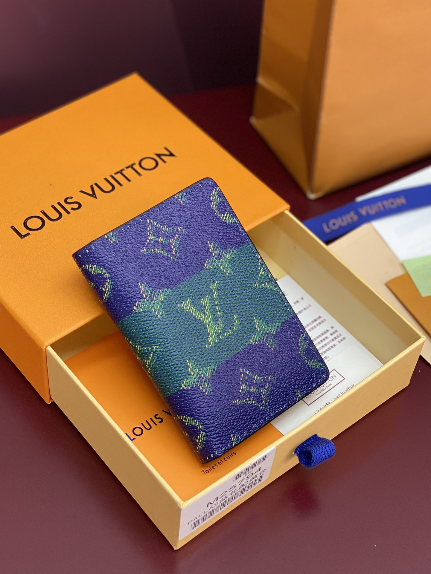 LV 루이비통 M25794 카드지갑