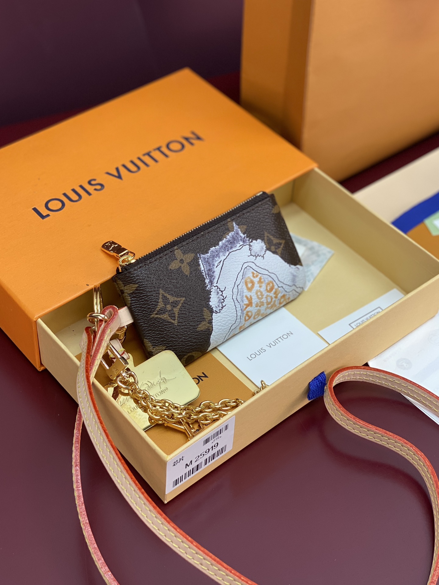 LV 루이비통 M25919 폰 홀더 동전지갑