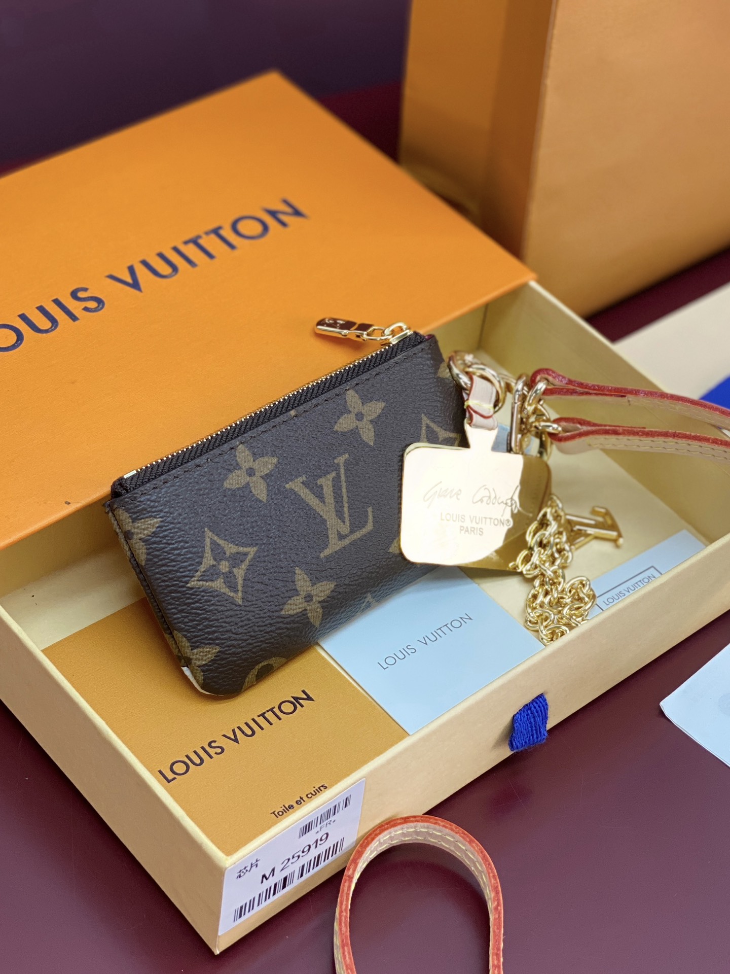 LV 루이비통 M25919 폰 홀더 동전지갑