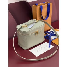 LV 루이비통 M25857 라지 파우치백 가방