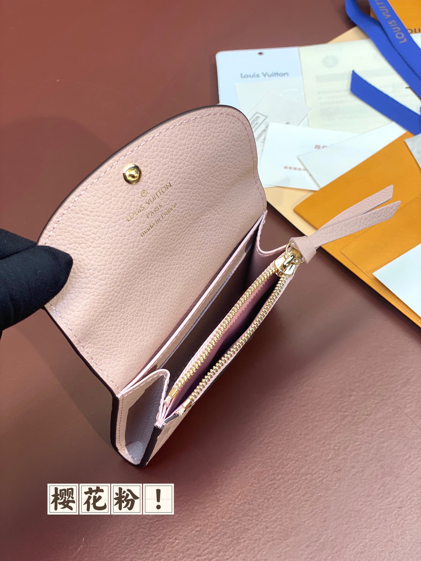 LV 루이비통 M81520 여성용 동전·카드 지갑(체리 블라썸 핑크)