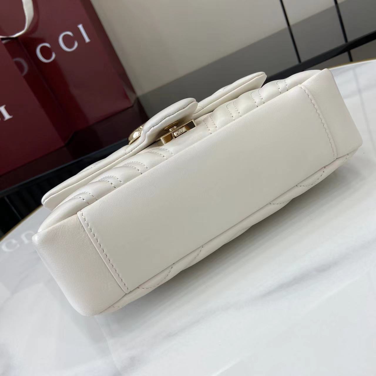 GUCCI 구찌 체인 핸드백 숄더백 가방 미디움