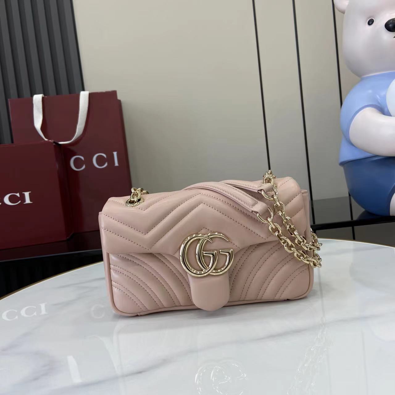 GUCCI 구찌 체인 핸드백 숄더백 가방 미디움