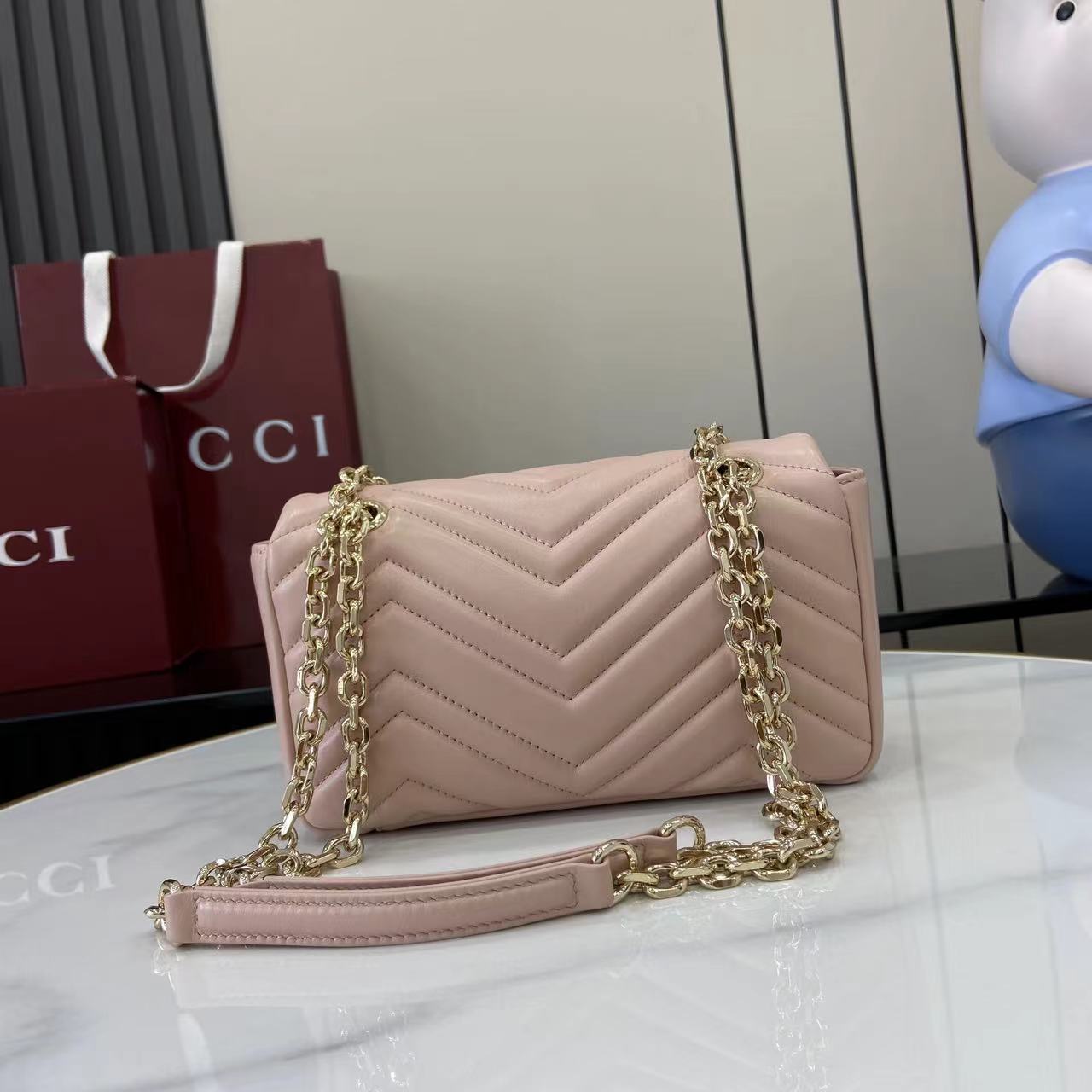 GUCCI 구찌 체인 핸드백 숄더백 가방 미디움