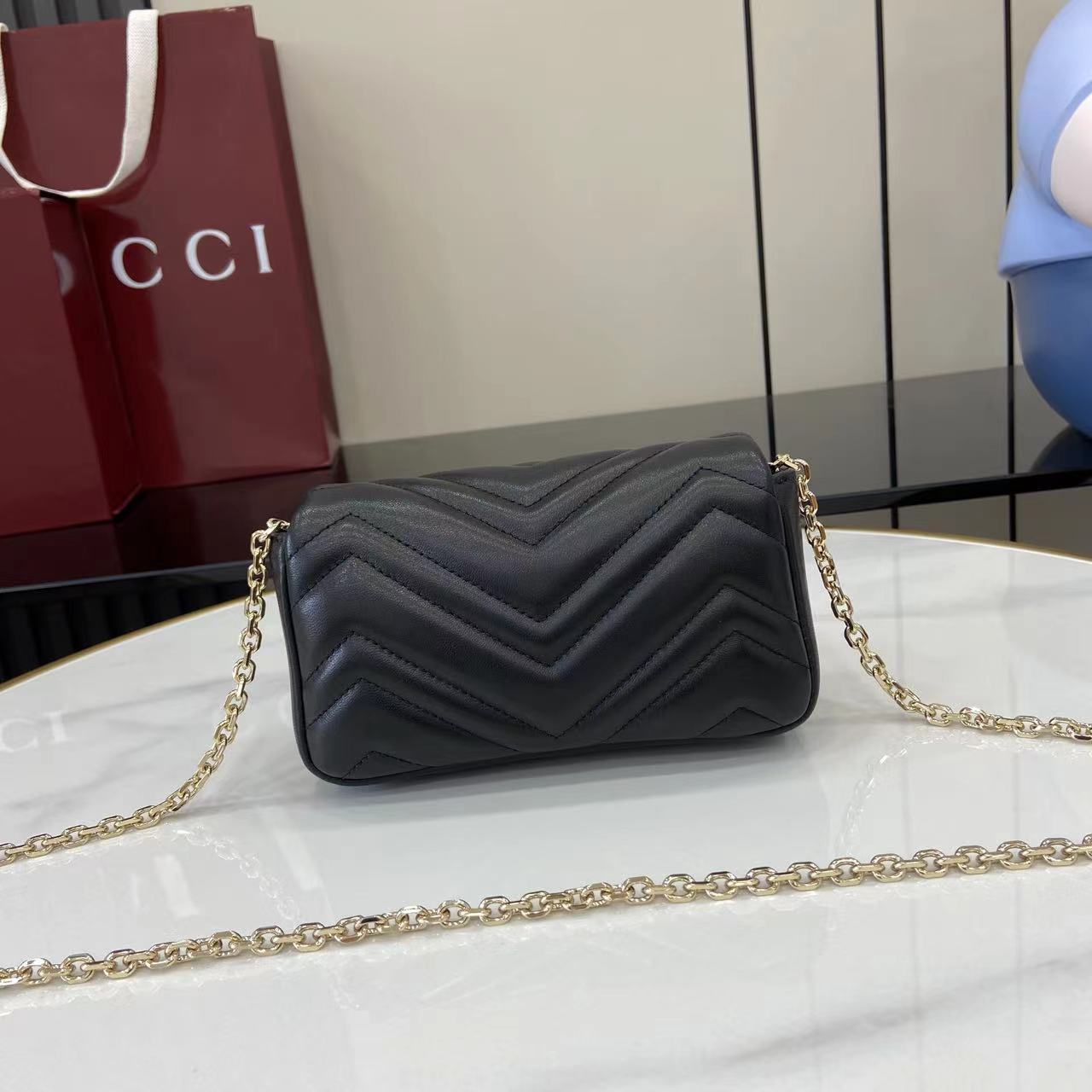 GUCCI 구찌 체인 핸드백 숄더백 가방 스몰