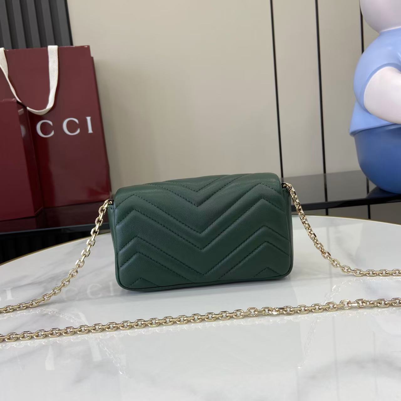 GUCCI 구찌 체인 핸드백 숄더백 가방 스몰