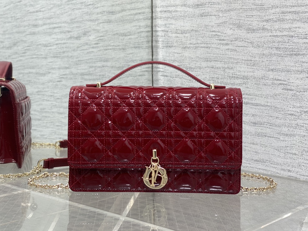 Dior CD 디올 중형 미디움 진주 체인 클러치백 가방