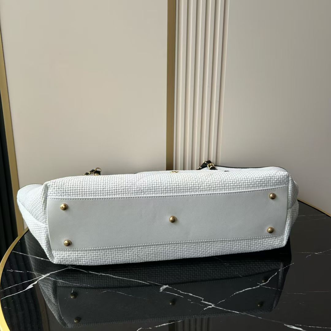 Chanel 샤넬 Maxi Hobo bag 맥시 호보백 토트 쇼퍼백 가방