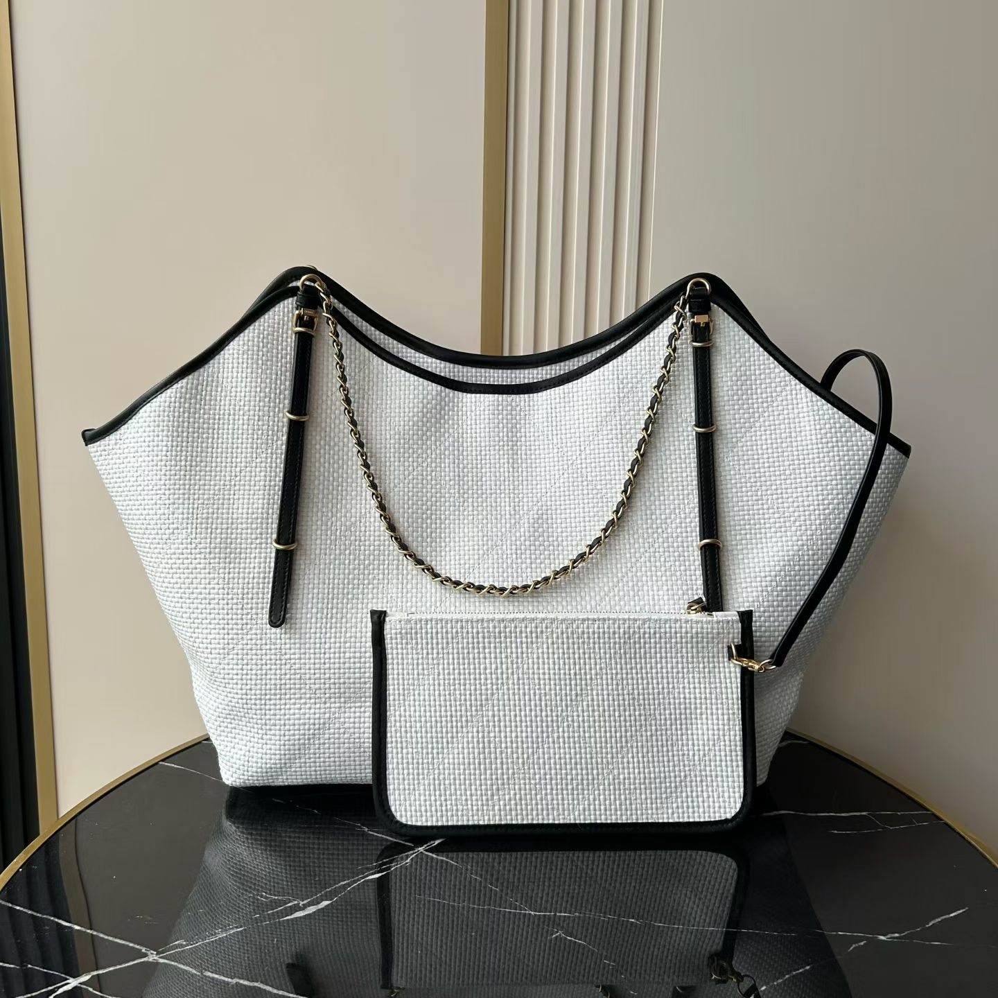 Chanel 샤넬 Maxi Hobo bag 맥시 호보백 토트 쇼퍼백 가방
