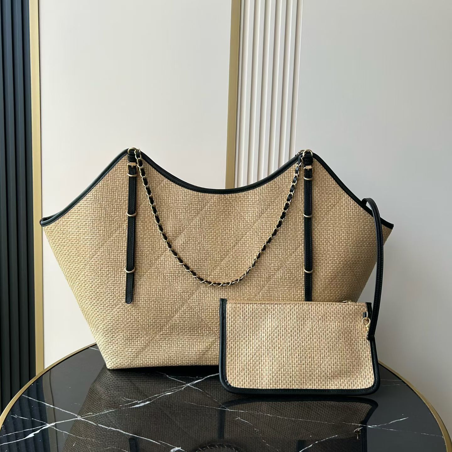 Chanel 샤넬 Maxi Hobo bag 맥시 호보백 토트 쇼퍼백 가방