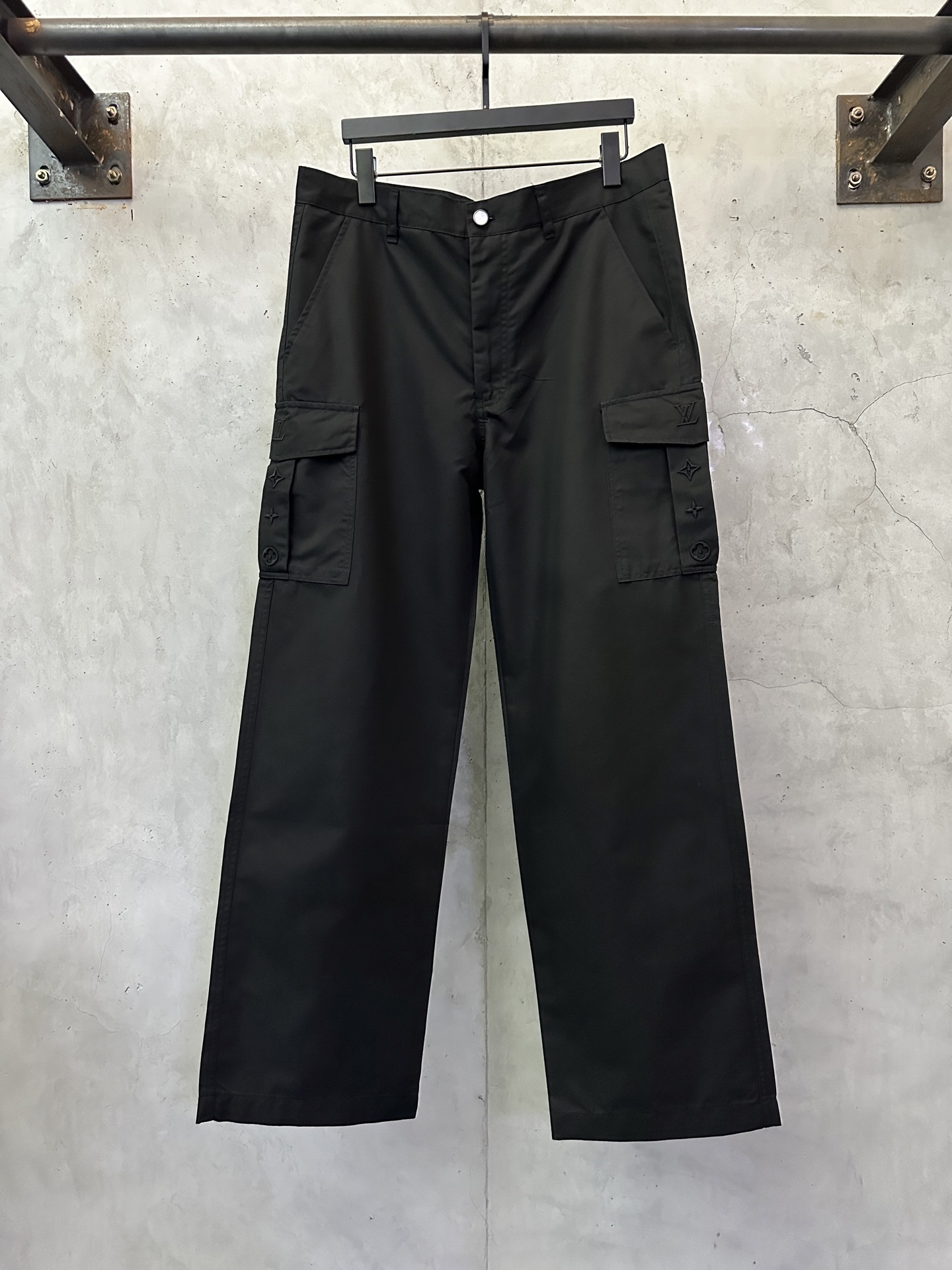 LOUIS VUITTON LV 자수 남여 공용 카고 팬츠 바지 의류