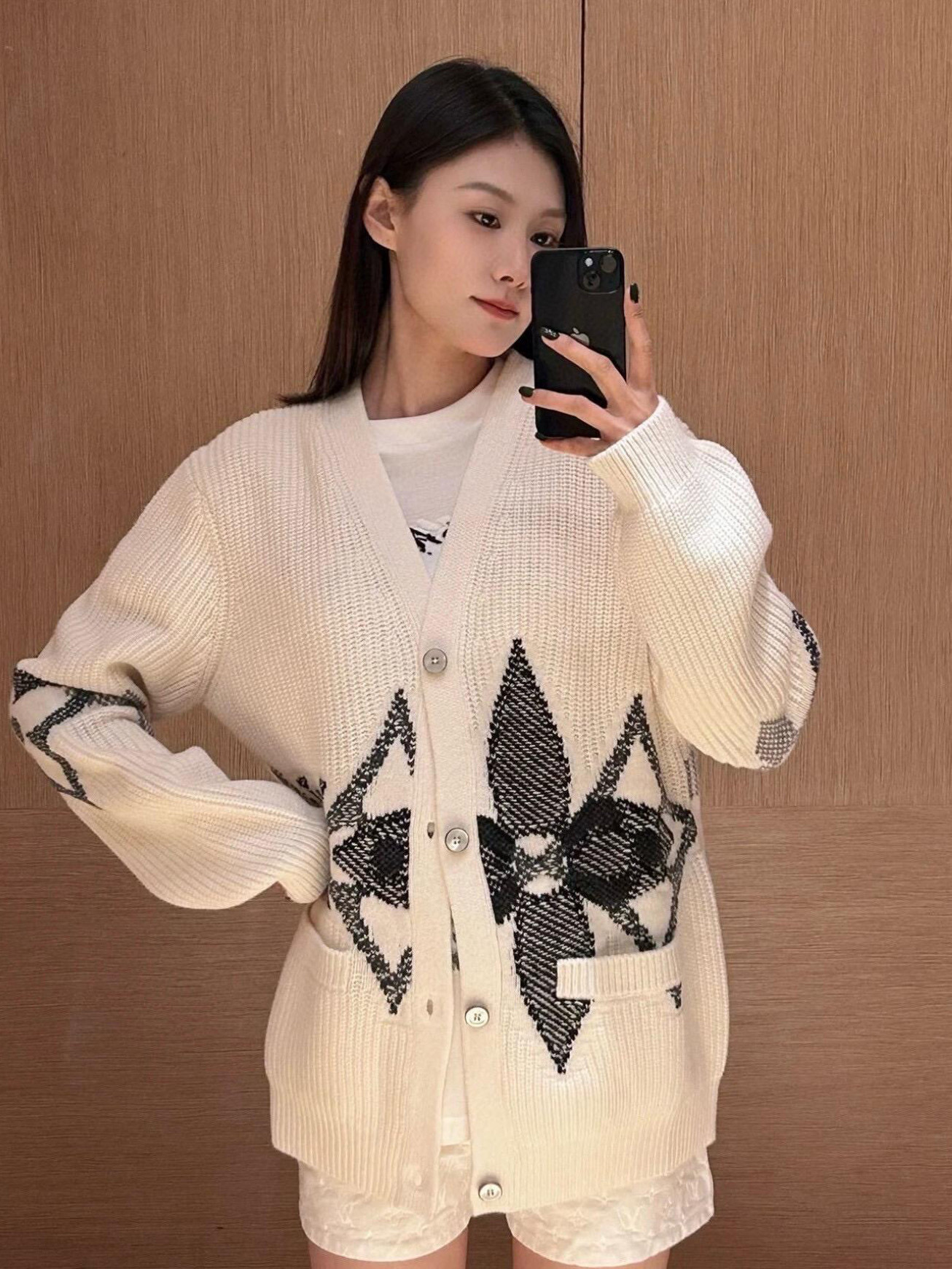 LOUIS VUITTON LV 루이비통 자카드 니트 가디건 의류