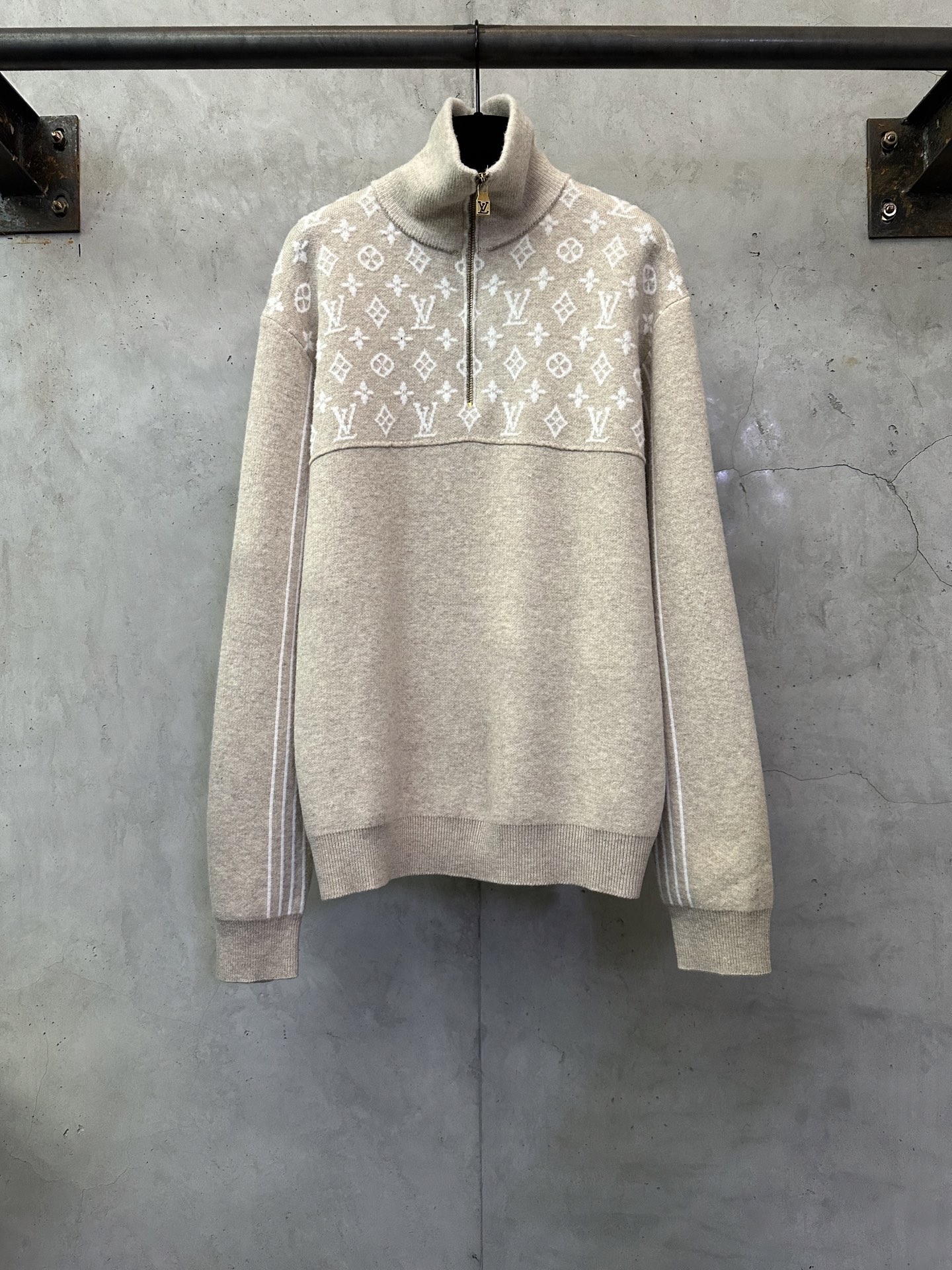 LOUIS VUITTON LV 루이비통 자카드 하프 집업 니트 의류