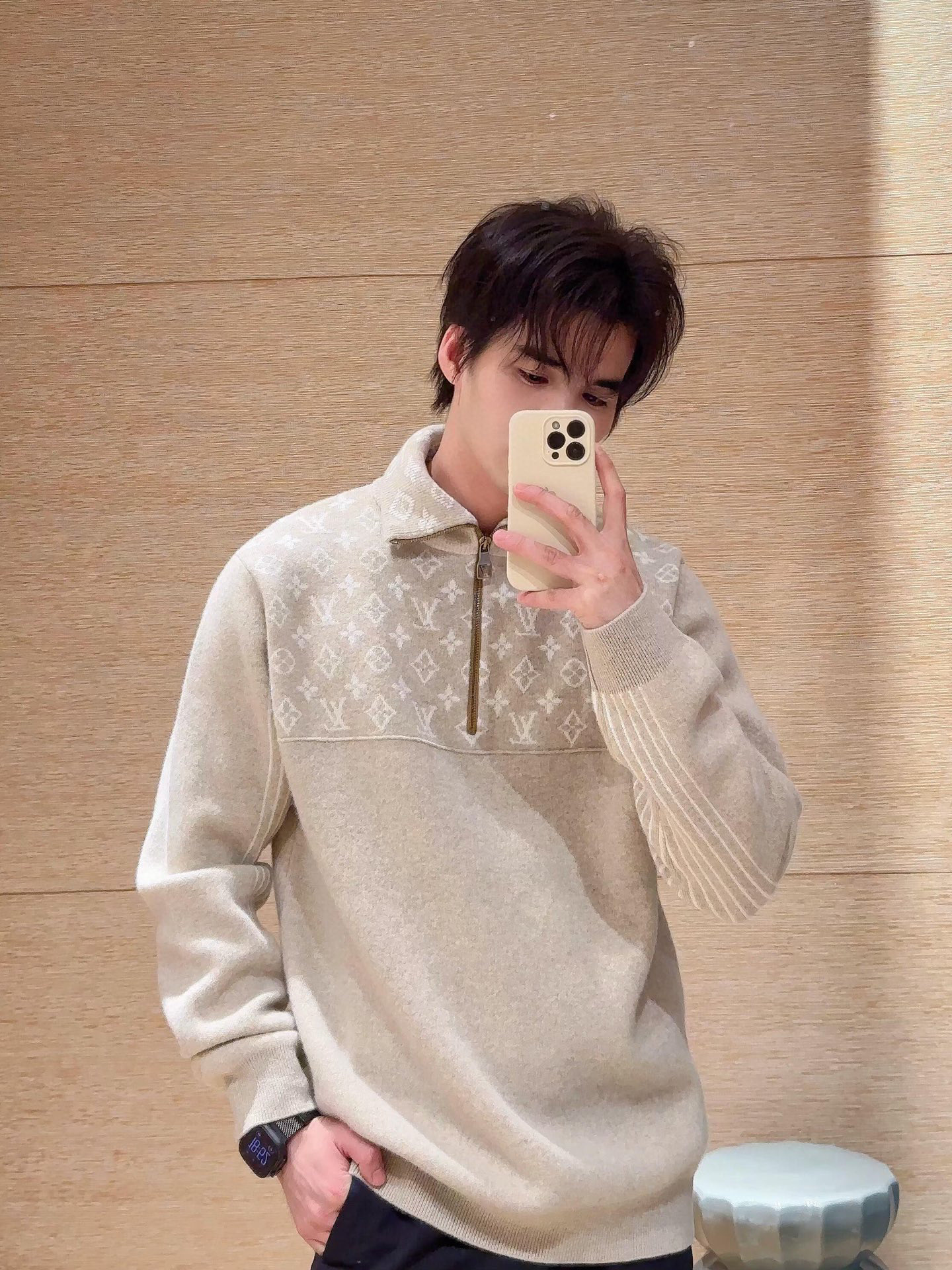 LOUIS VUITTON LV 루이비통 자카드 하프 집업 니트 의류