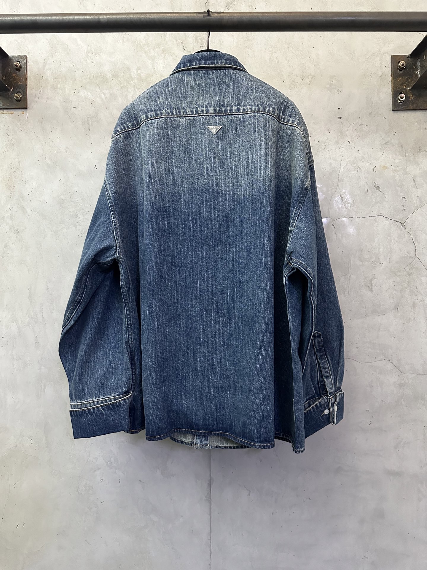 PRADA 프라다 루즈핏 데님 셔츠형 자켓 재킷 의류