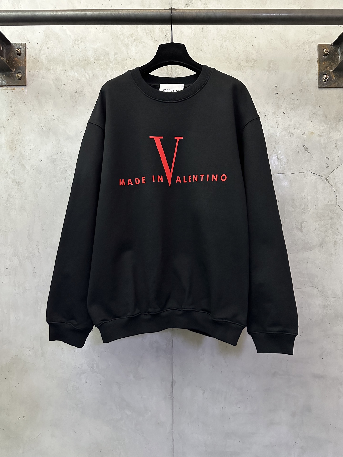 Valentino 발렌티노 대형 V 로고 프린트 맨투맨 티셔츠 의류