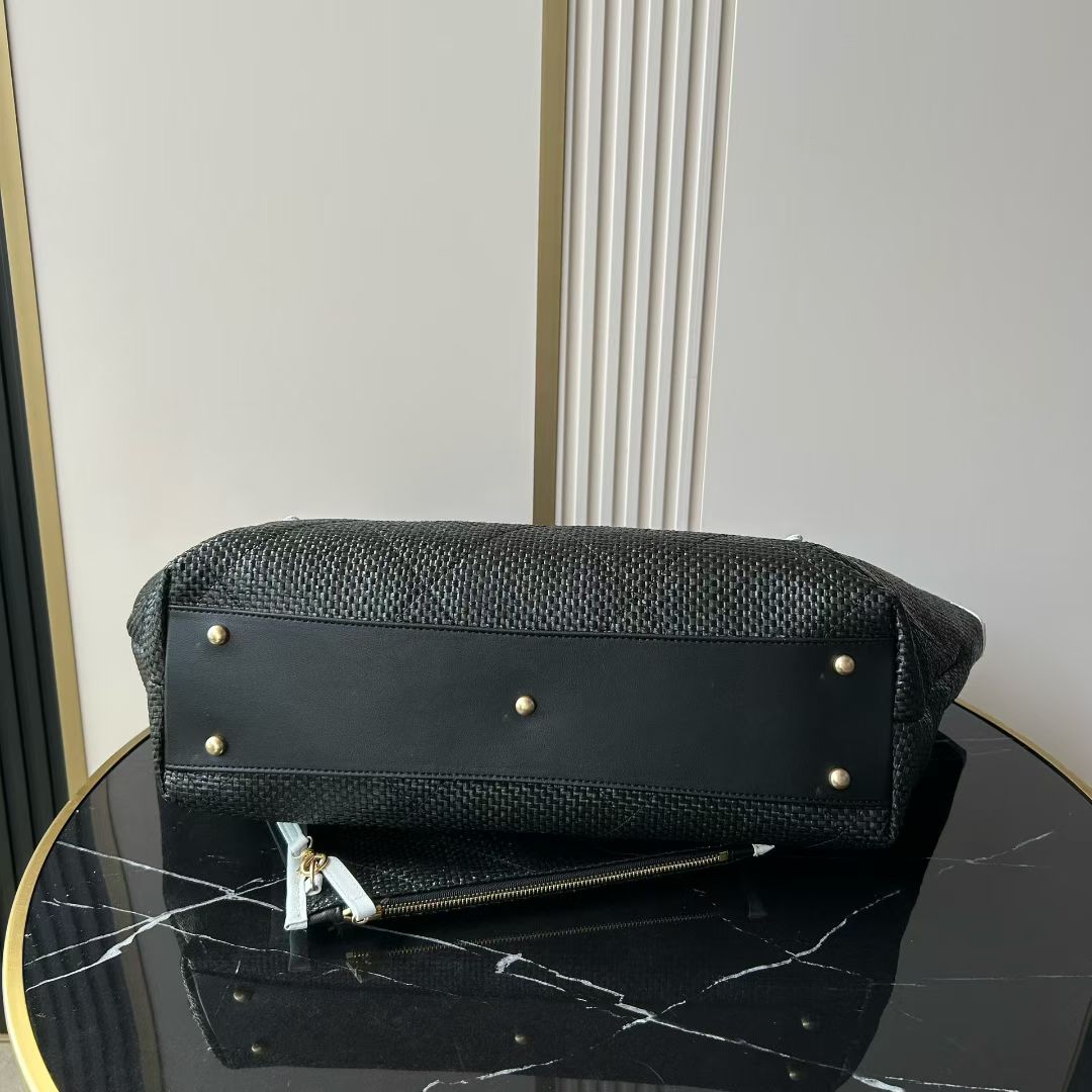 Chanel 샤넬 Maxi Hobo bag 맥시 호보백 토트 쇼퍼백 가방