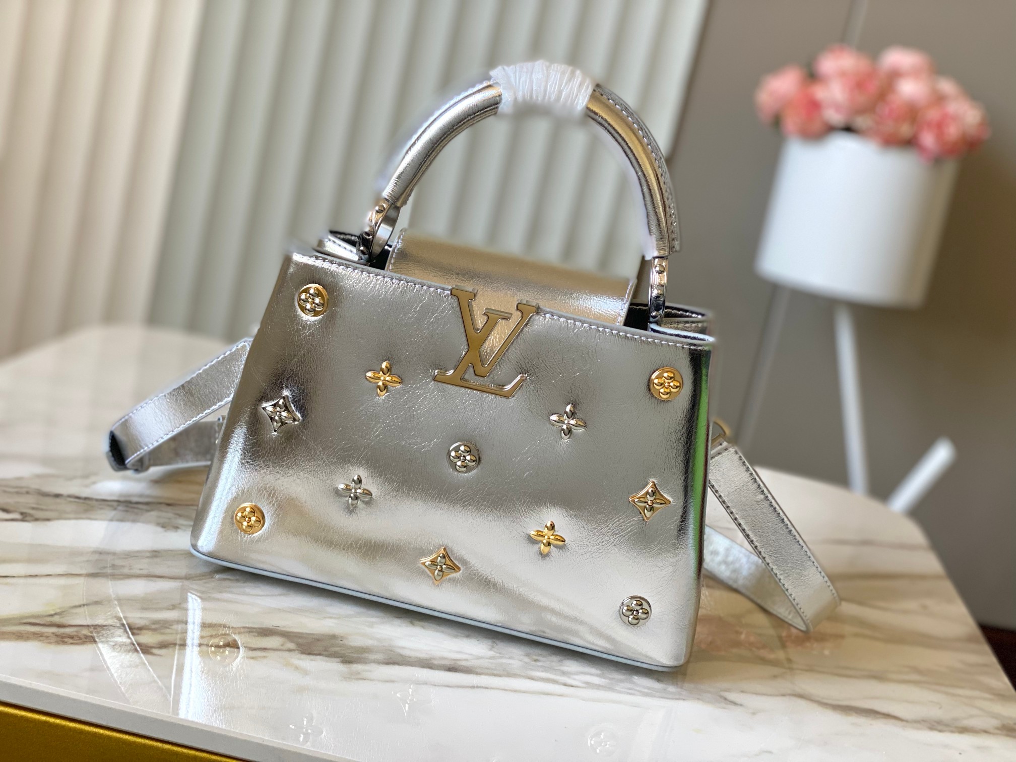 LV Capucines Star Shapes Bag – 실버 풀문스타 루이비통 핸드백 가방