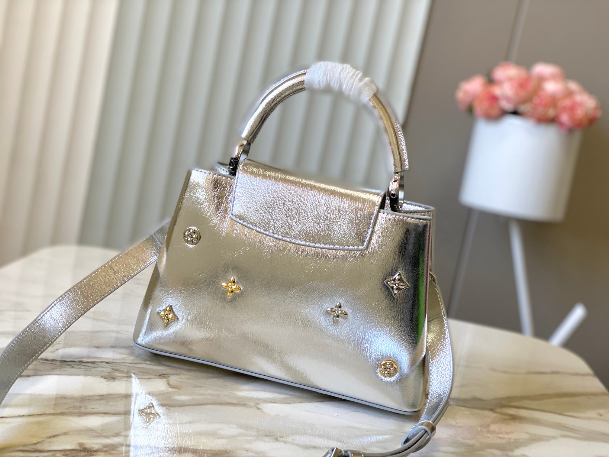 LV Capucines Star Shapes Bag – 실버 풀문스타 루이비통 핸드백 가방