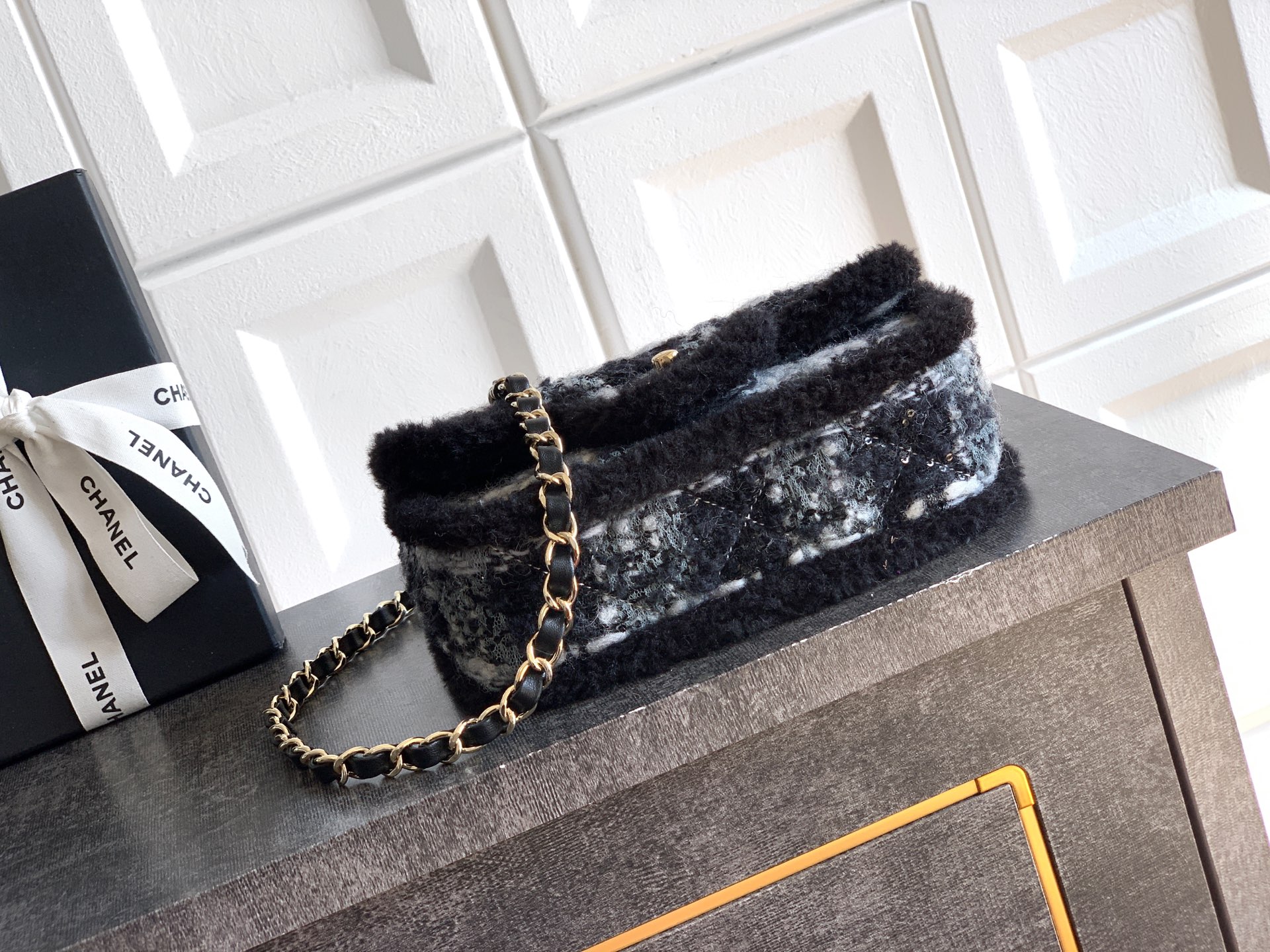 Chanel CF Mini 20cm – 샤넬 블랙 & 화이트 숄더백 가방