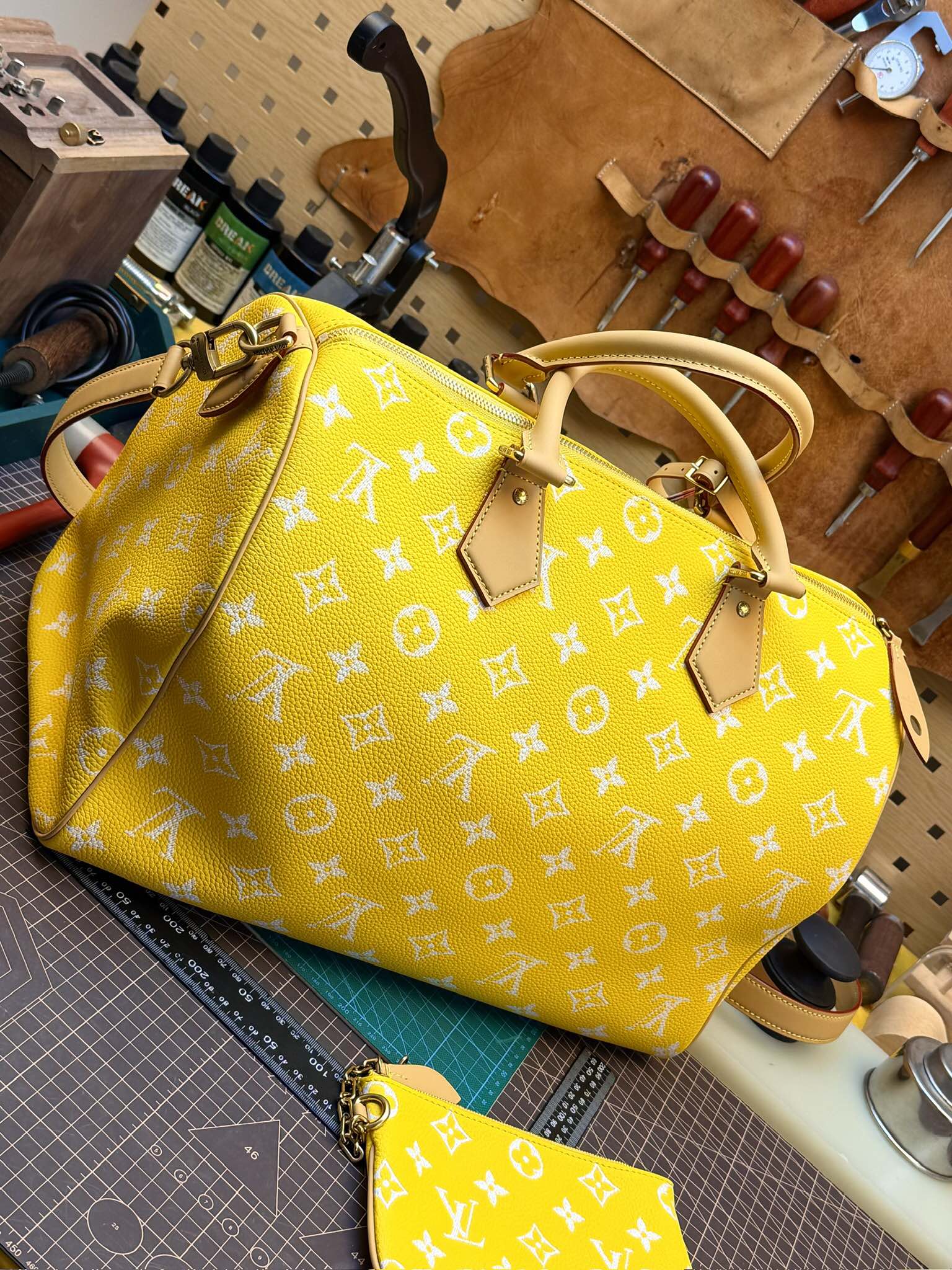 Louis Vuitton Speedy P9 Bandoulière 40 Monogram Leather LV 루이비통 가방